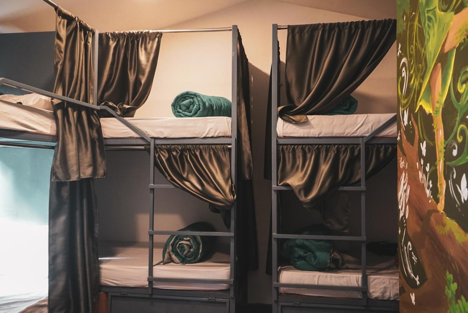 12 Monks - Beachside Hostel Арамбол Екстериор снимка
