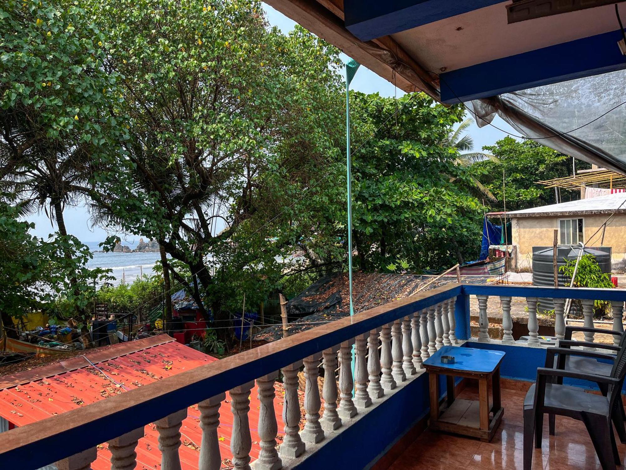 12 Monks - Beachside Hostel Арамбол Екстериор снимка