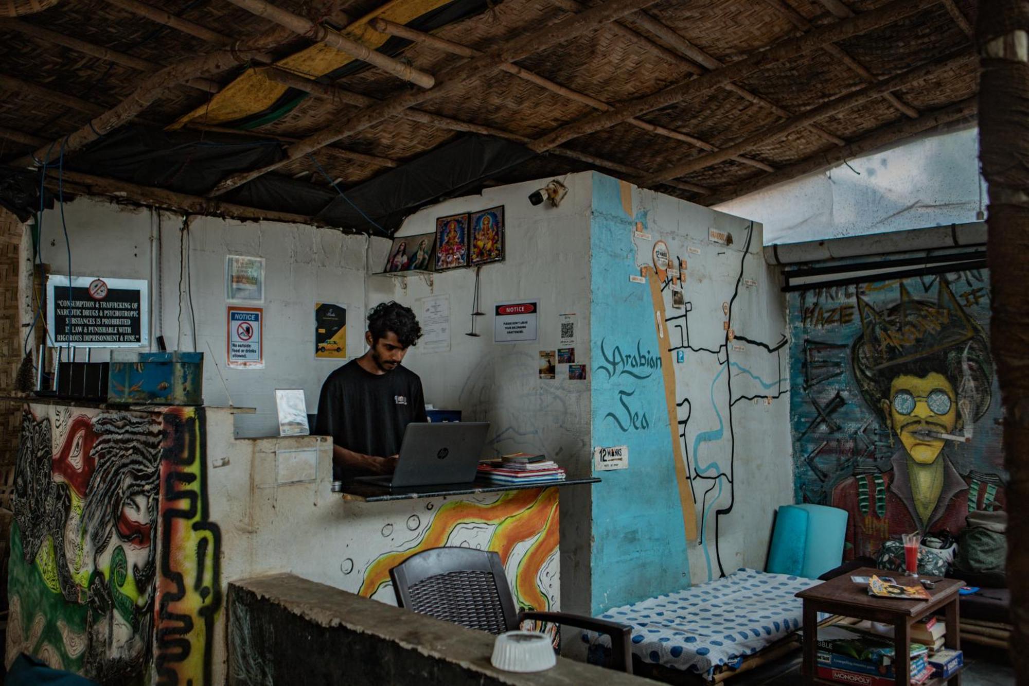 12 Monks - Beachside Hostel Арамбол Екстериор снимка